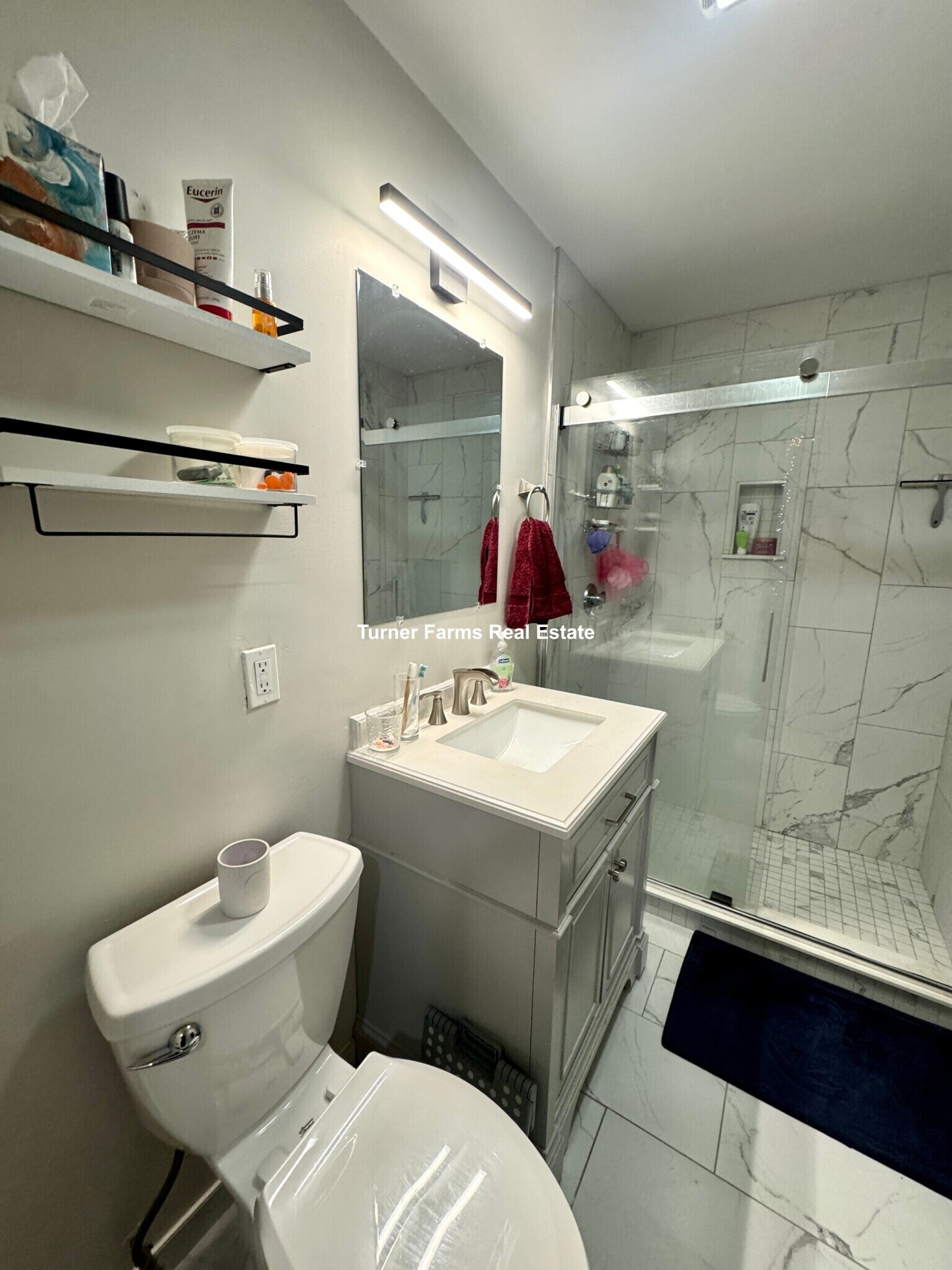 Building Photo - 724 Parker St