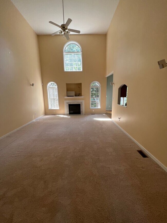 Building Photo - 11837 Club Ridge Dr
