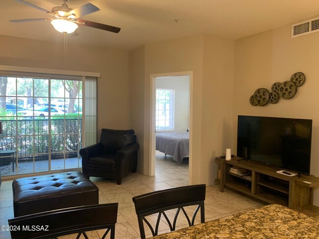 Building Photo - 1500 E Pusch Wilderness Dr