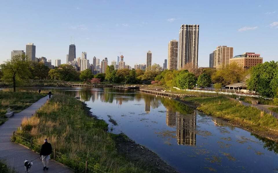 Lincoln Park Nature Walk - 5 minute walk - 223 W Wisconsin St