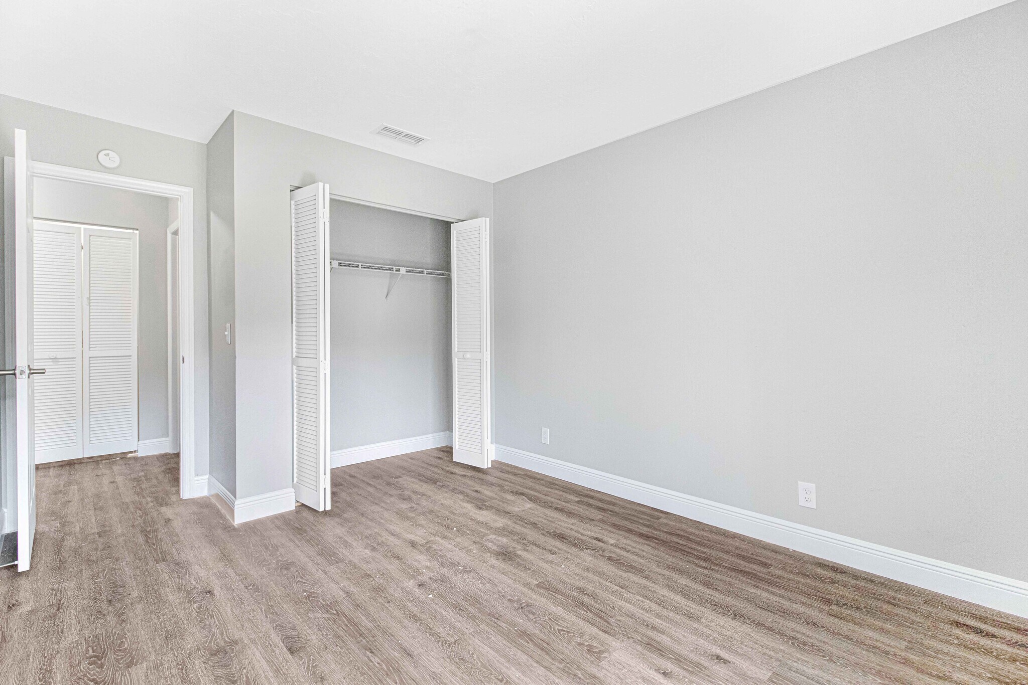 Building Photo - 4111 SE 22nd Ave