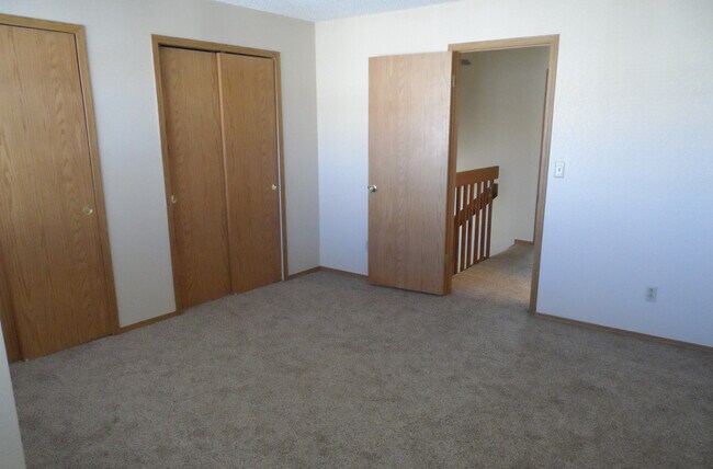 Building Photo - 7957 Lexington Park Dr