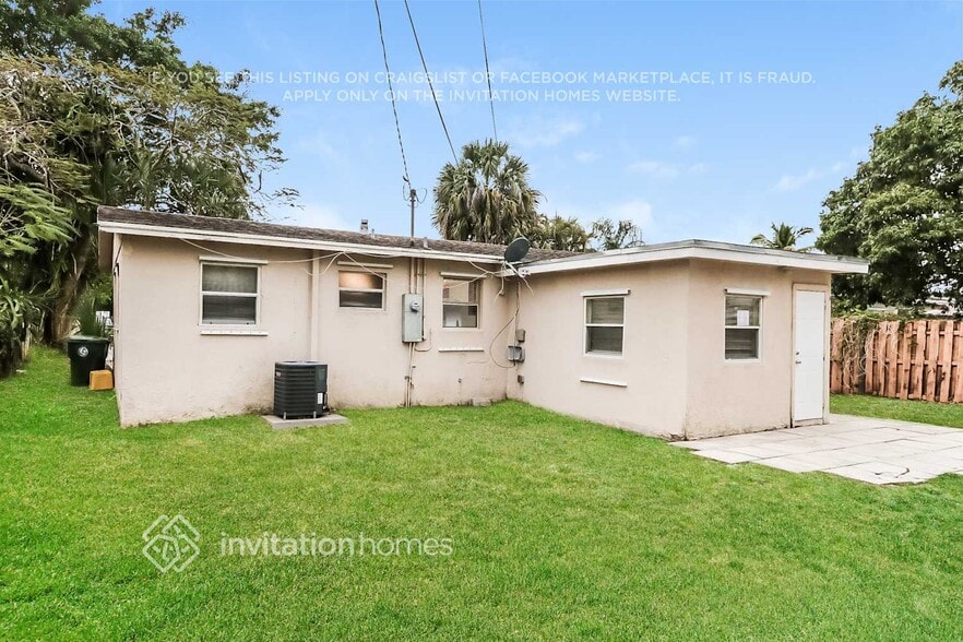 Building Photo - 5670 S 38th Ct