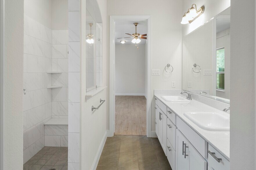 Building Photo - 8211 Agarito Way