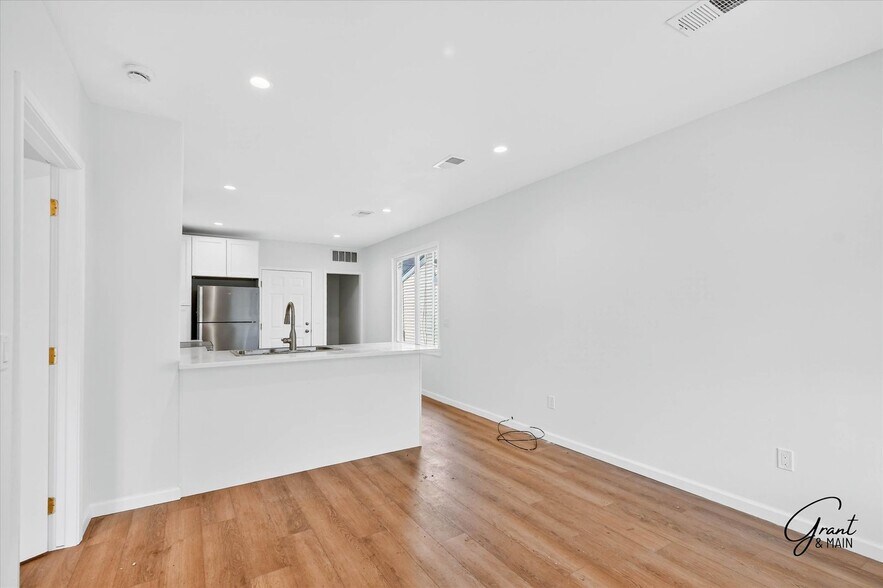 Building Photo - 3175-3177 Jacob - Grit and Grind Ventures LLC