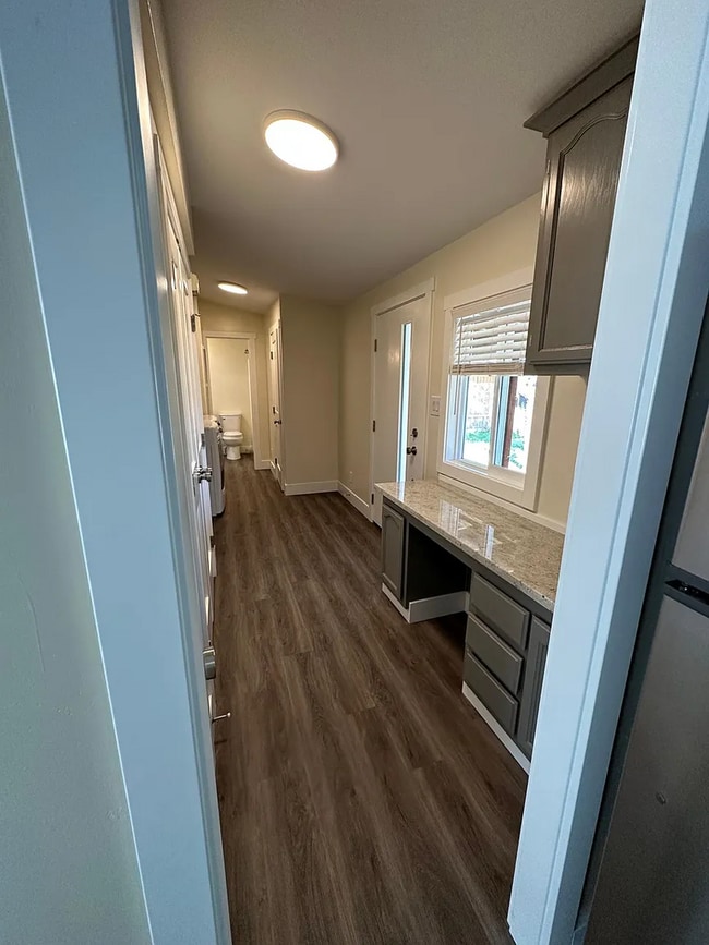 Building Photo - Modern Auburn Retreat—Fully Renovated 3BR ...