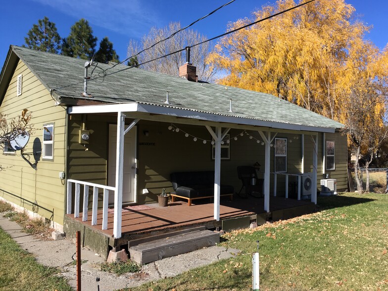 Beautiful deck with lots of sun - 24 N K St