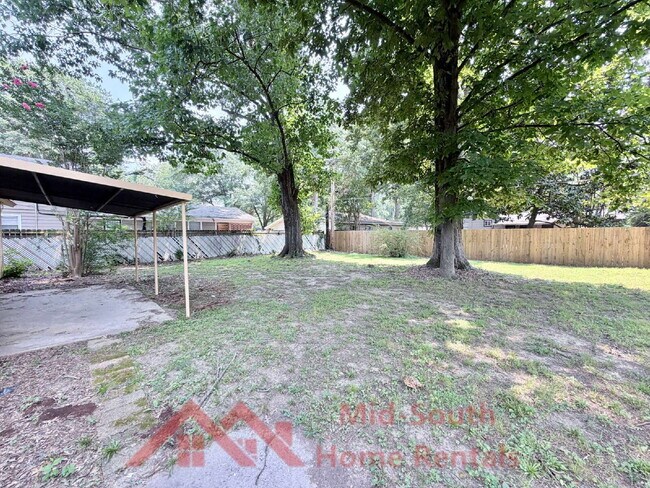 Building Photo - 1521 Abernathy Rd
