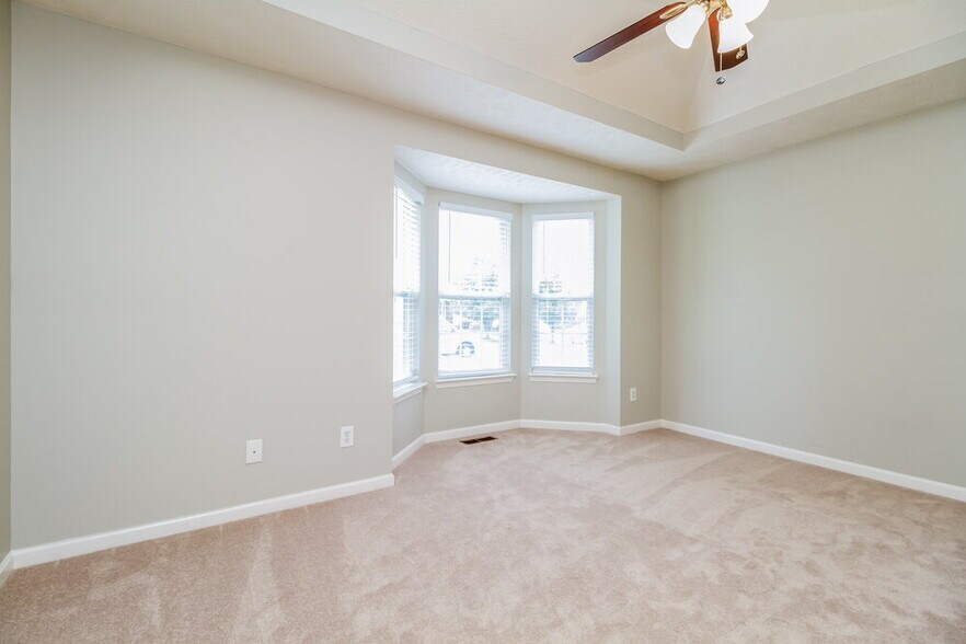 Building Photo - 900 Pebble Beach Cir