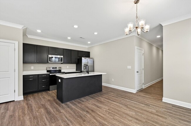 Building Photo - Charming Craftsman-Style 3-Bedroom Townhome in Garner!