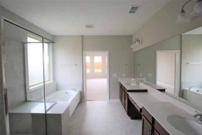 Building Photo - 15142 Rosario Rd