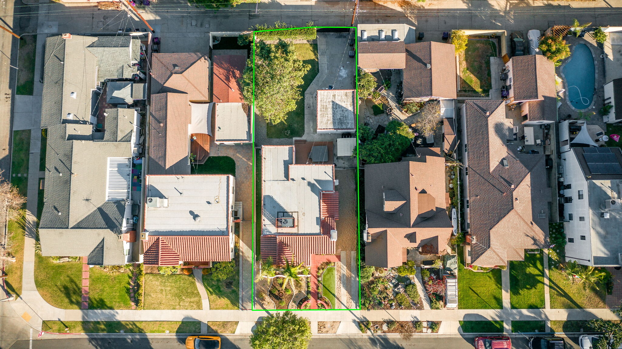 Building Photo - 3758 Gaviota Ave