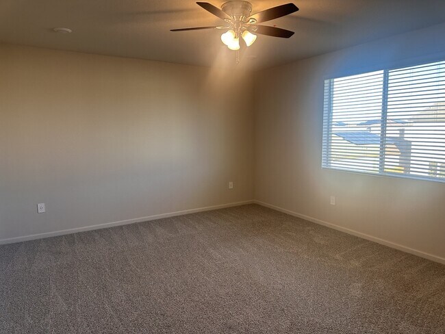 Building Photo - 1750 Yukon Territory Ave