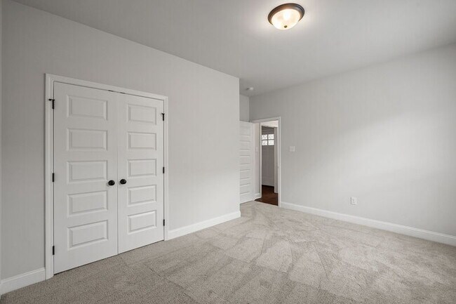 Building Photo - 9023 Mountain Preserve Blvd