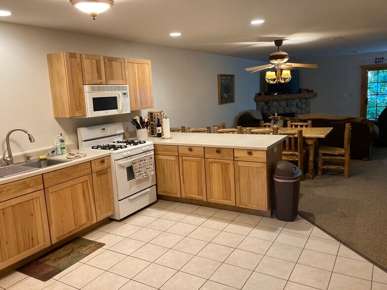 Building Photo - 2643 IL-178