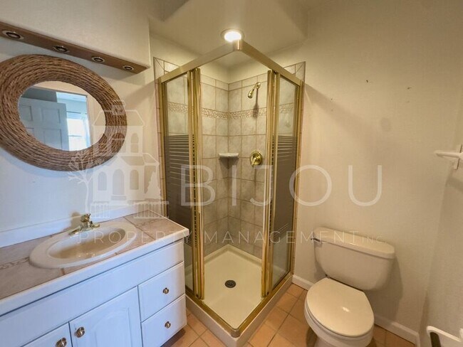 Building Photo - 4030 Meadowdale Pl