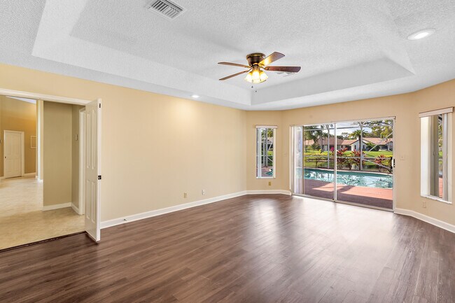 Building Photo - 6051 NW 60th Ave