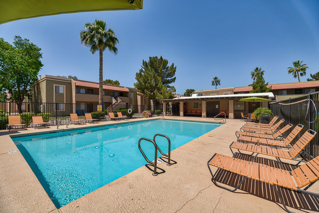 Gilbert Square - Mesa, AZ | Apartment Finder