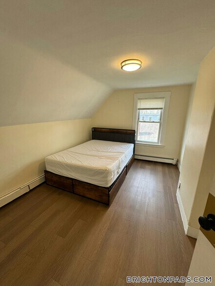 Building Photo - 44 Winship St