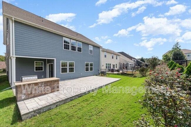 Building Photo - 757 Garrett Green Way