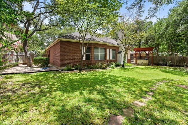 Building Photo - 2805 Cortez Dr