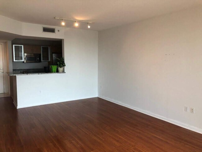 Building Photo - 18800 NE 29th Ave