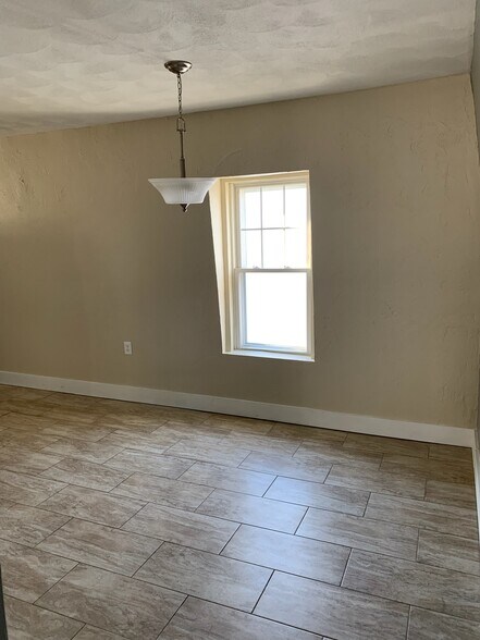 Building Photo - 72 Orient Ave