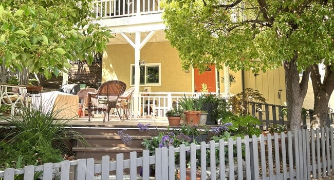 Building Photo - 1340 Hospital Rd