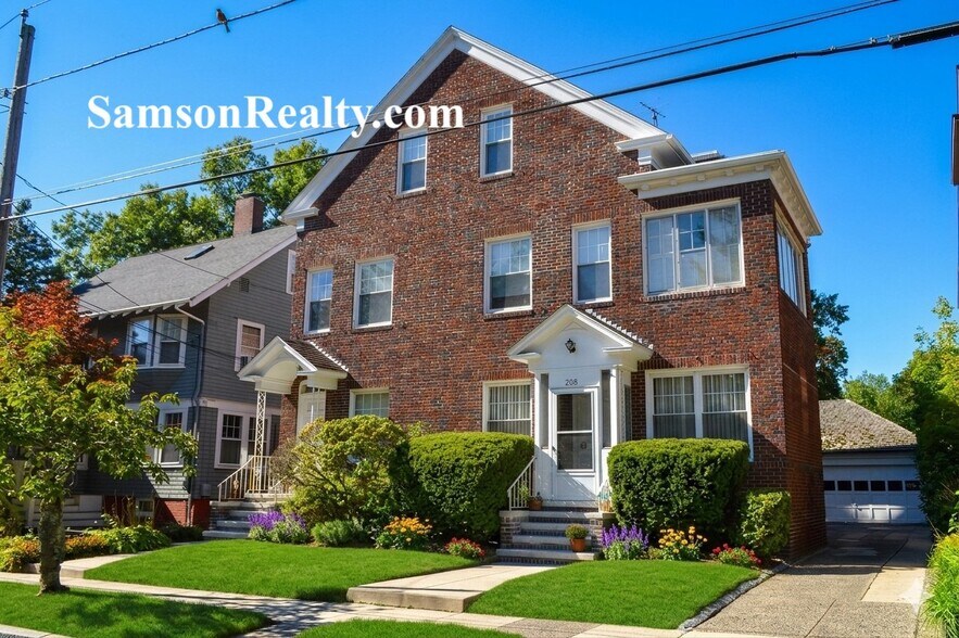 Building Photo - 206 Slater Ave