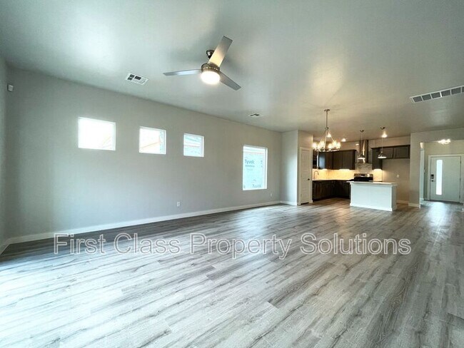 Building Photo - 512 NW 176th Terrace