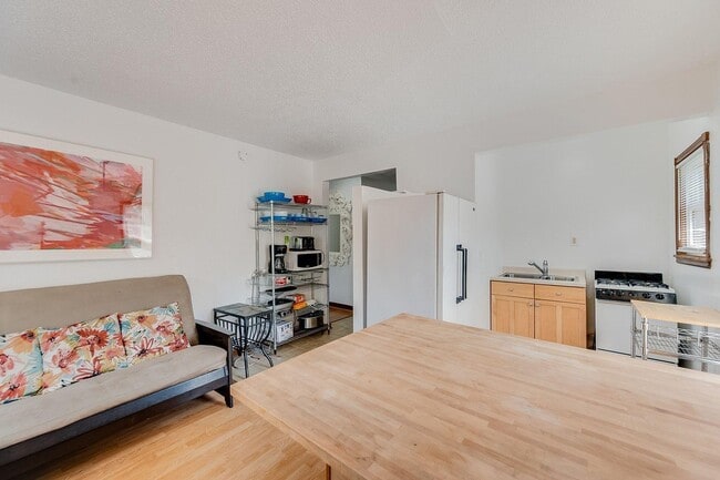 Building Photo - 2501 Emerson Ave S