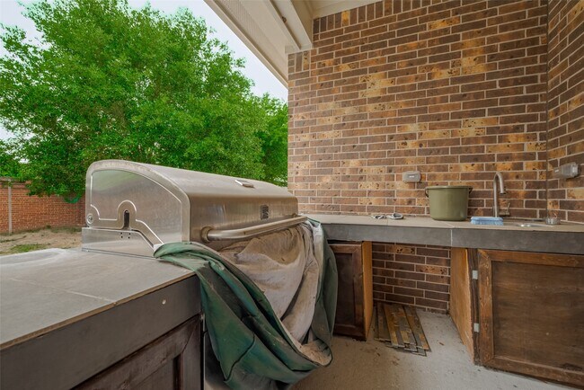 Building Photo - 17519 Murrayfield Ct