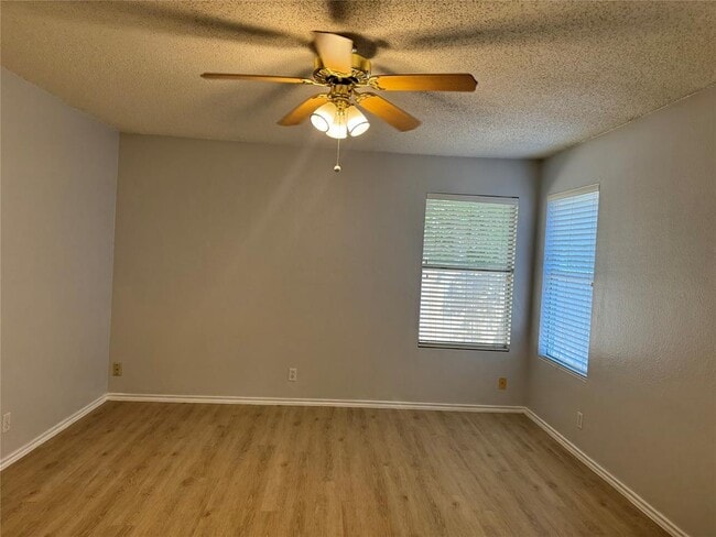 Building Photo - 9700 Copper Creek Dr