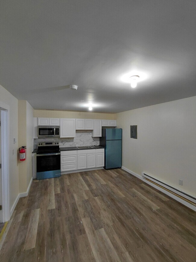 Building Photo - Fox & Main Apartments