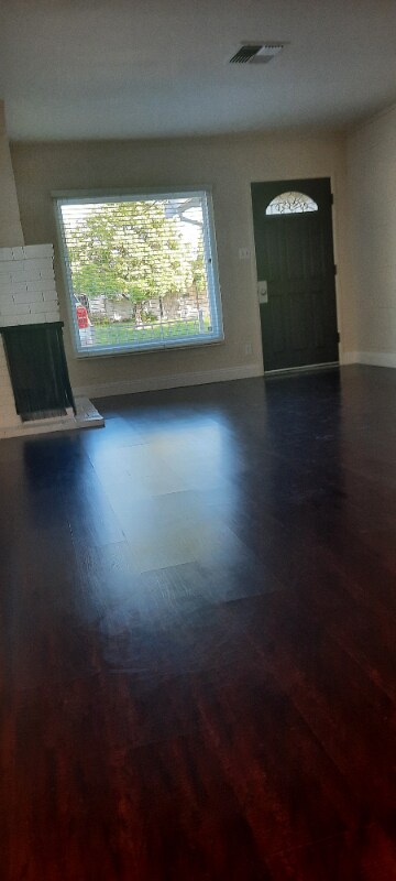 Building Photo - 4924 Cabrillo Way