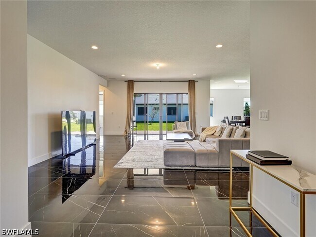 Building Photo - 5126 Panella Ave