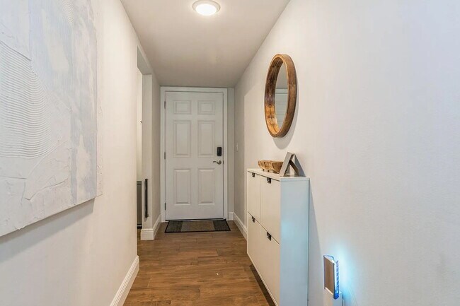 Building Photo - 250 Timber Lake Cir