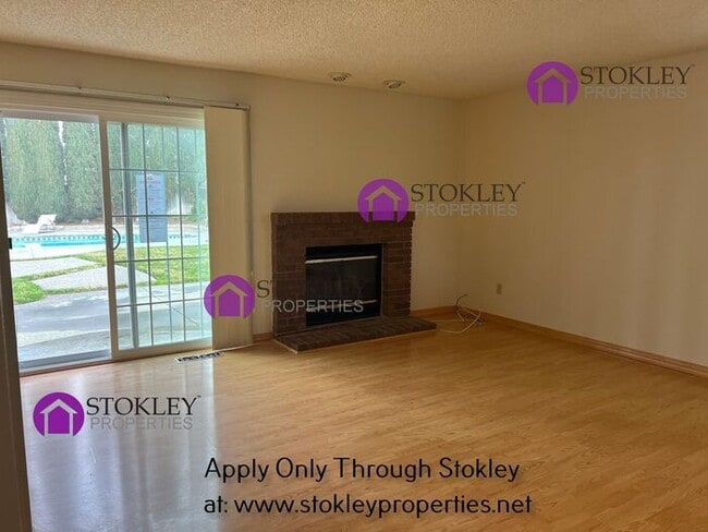 Building Photo - 3840 Rockford Dr