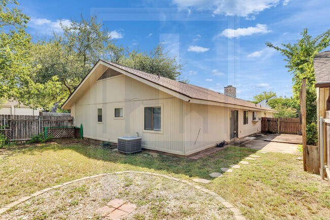 Building Photo - 7302 Waldon Dr