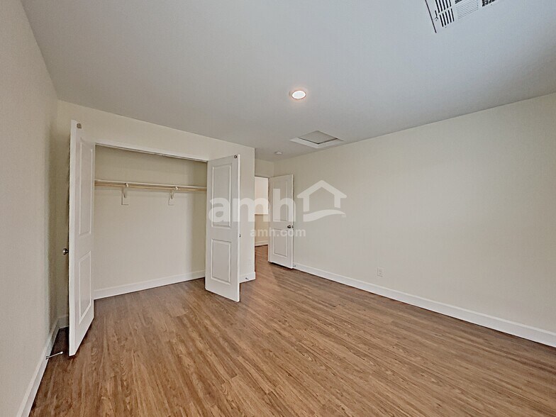 Building Photo - 9283 Opal Bay Ct