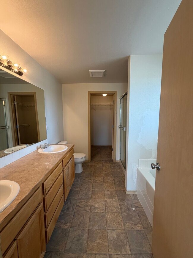 Building Photo - 4003 Messara Ln