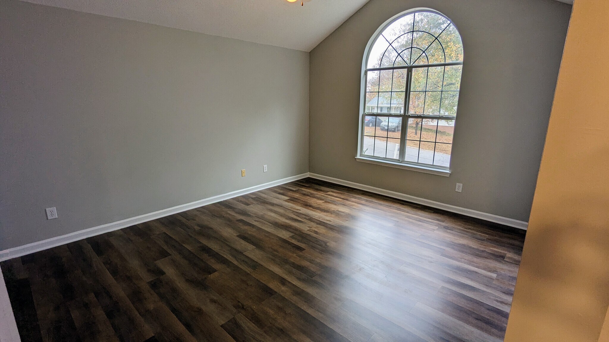 Building Photo - 205 Rice Hill Ct