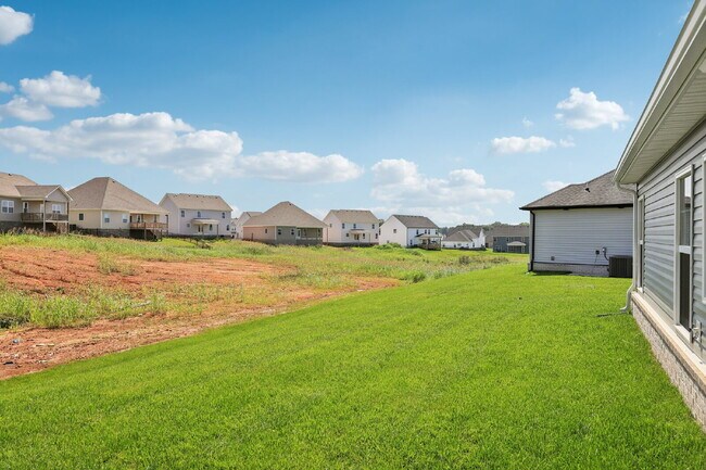 Building Photo - 383 Kingland Ln
