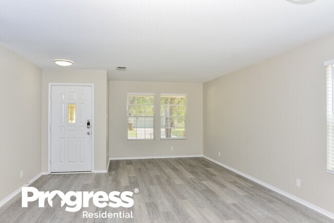 Building Photo - 8439 Silver Brush