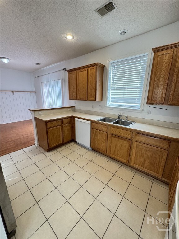 Building Photo - 4 Greatwood Wy