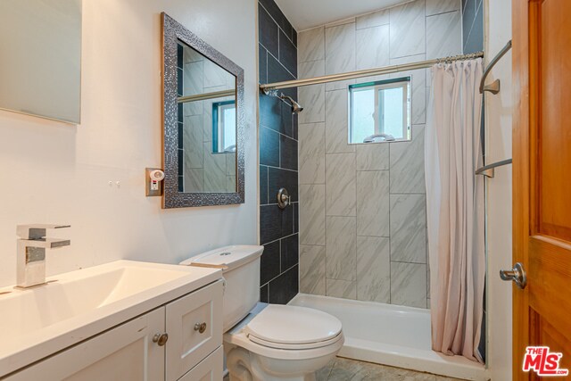 Bathroom - 3736 Buena Park Dr