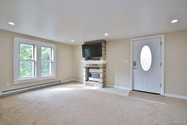 Primary Photo - 208 Myrtle Ave