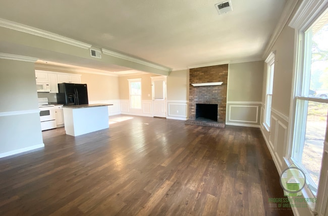 Building Photo - 105 Osmond Dr