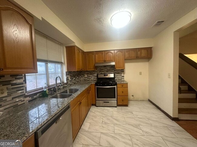 Building Photo - 313 Ridge Trail