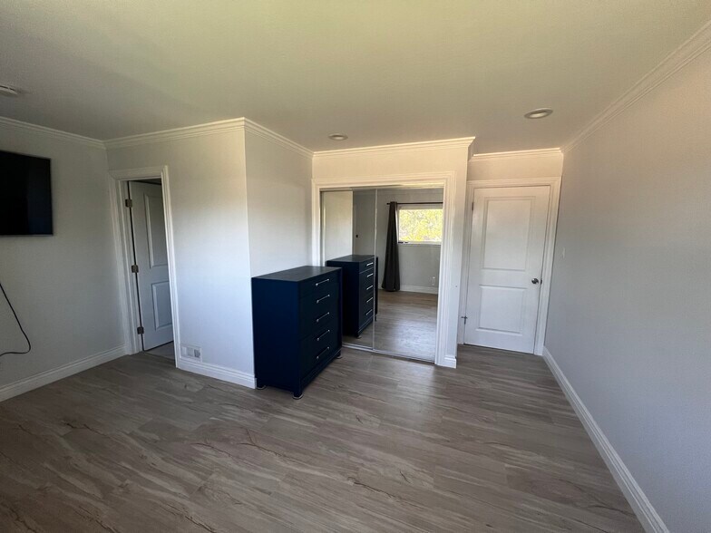 Building Photo - 3526 Sanford St